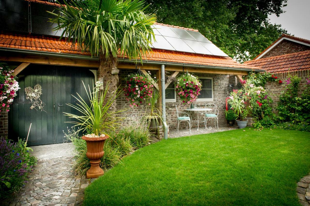 Bed And Breakfast Piekoo Belloo Weert Exterior foto