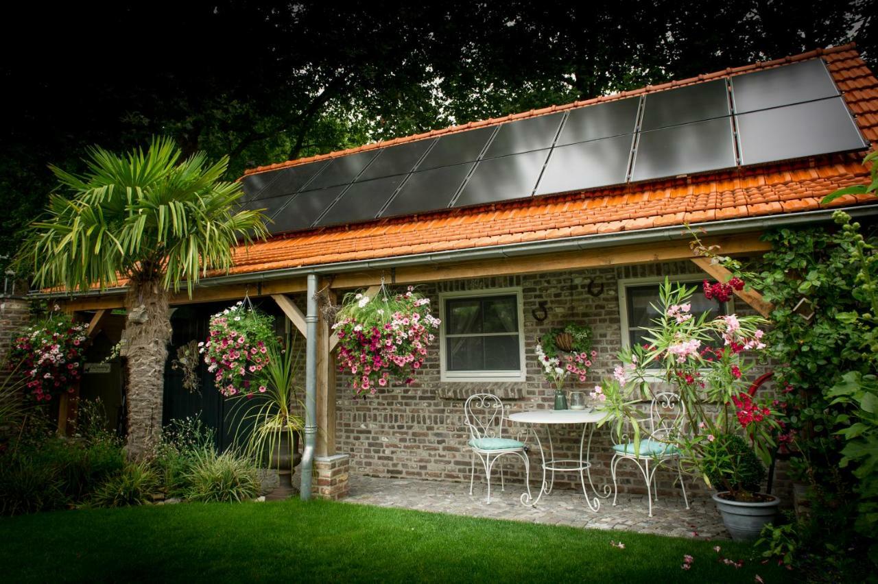 Bed And Breakfast Piekoo Belloo Weert Exterior foto