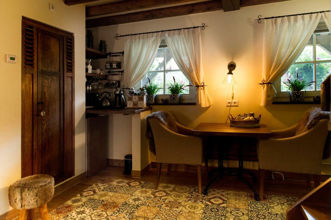 Bed And Breakfast Piekoo Belloo Weert Exterior foto